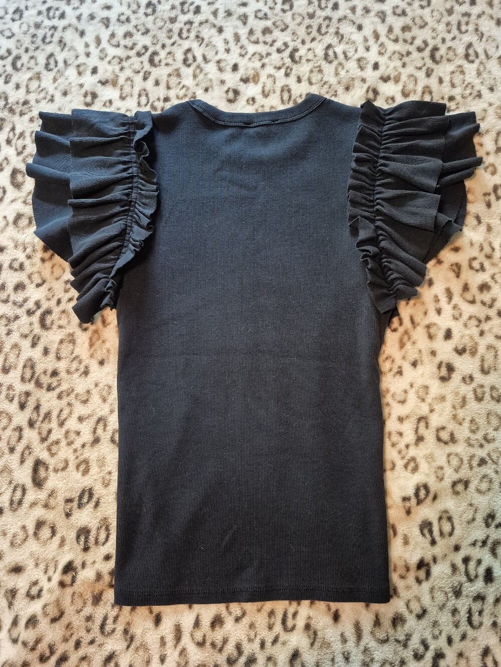 Express Ruffle Sleeve Knit Top - Picture 3 of 4